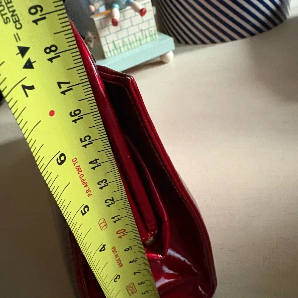 Elegant vintage Red Women's Handbag - Picture 3 of 9
